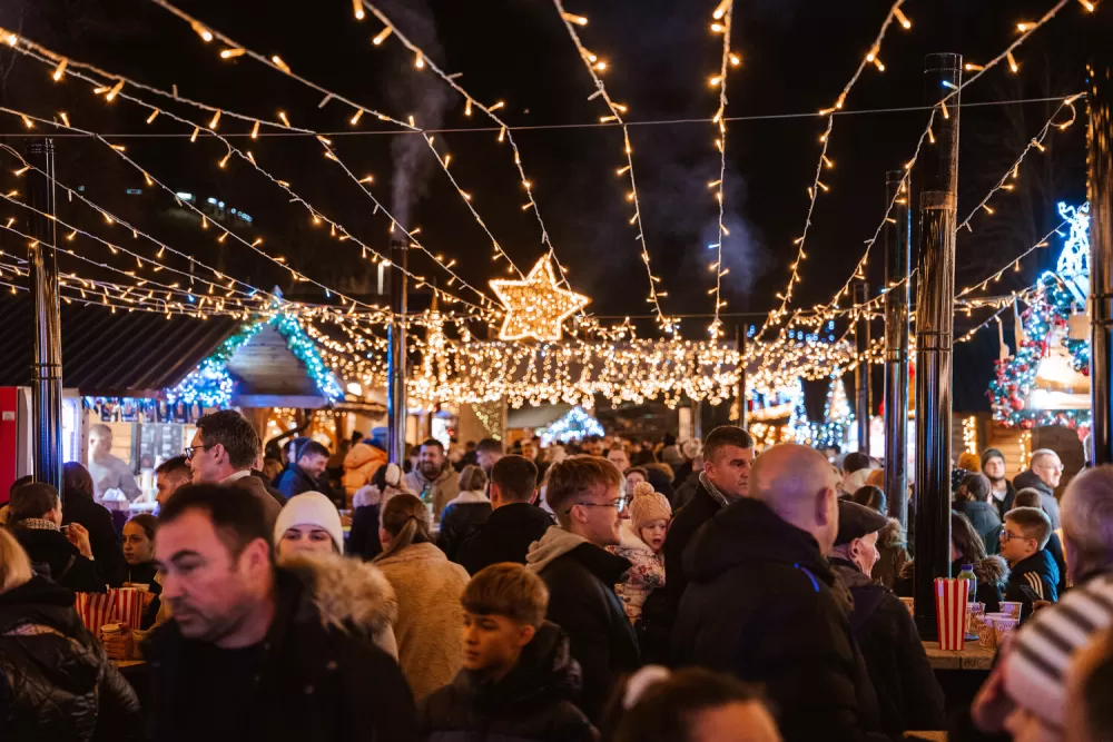 Požega.eu | Blagdanska čarolija pod Zlatnim Papukom: Otvorena Ninina čarobna Shhhuma