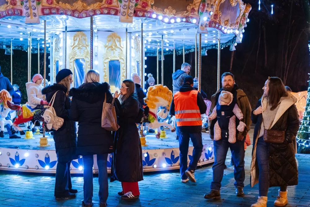 Blagdanska čarolija pod Zlatnim Papukom: Otvorena Ninina čarobna Shhhuma