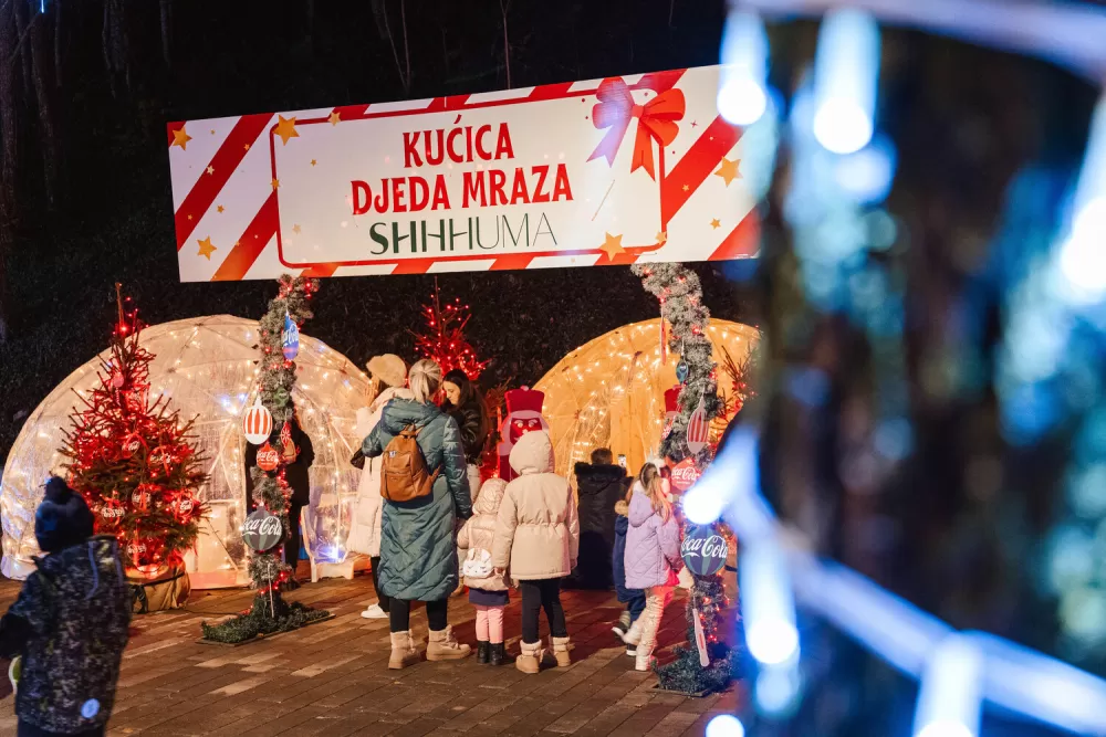 Blagdanska čarolija pod Zlatnim Papukom: Otvorena Ninina čarobna Shhhuma