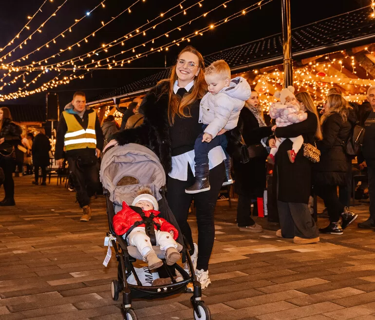 Blagdanska čarolija pod Zlatnim Papukom: Otvorena Ninina čarobna Shhhuma