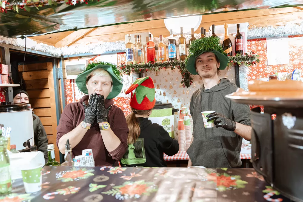 Blagdanska čarolija pod Zlatnim Papukom: Otvorena Ninina čarobna Shhhuma