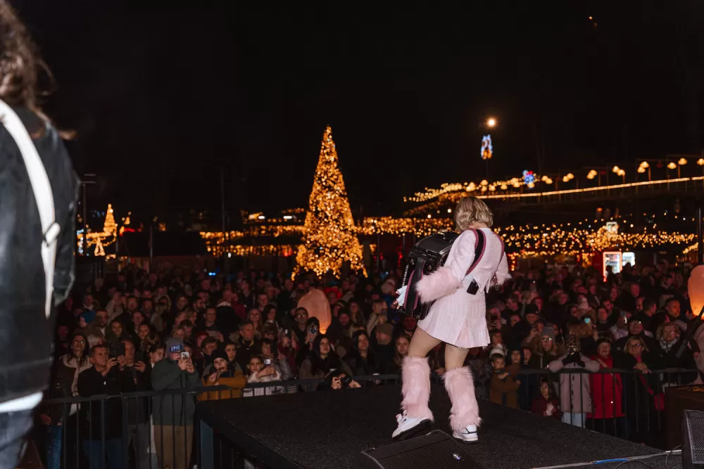 Blagdanska čarolija pod Zlatnim Papukom: Otvorena Ninina čarobna Shhhuma