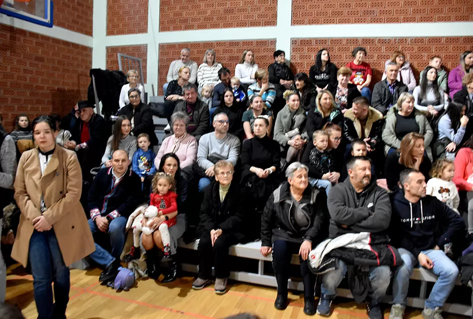 Brestovačka priredba donijela poruke zajedništva, empatije i dobrote