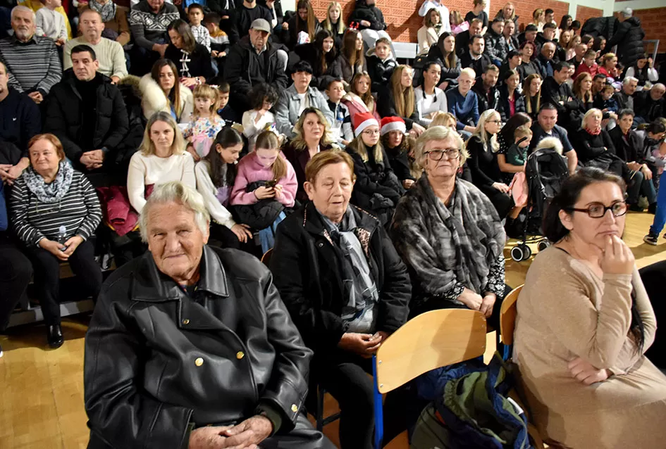 Brestovačka priredba donijela poruke zajedništva, empatije i dobrote