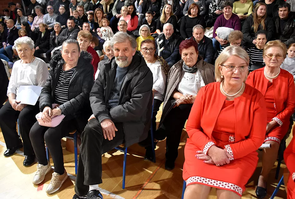 Brestovačka priredba donijela poruke zajedništva, empatije i dobrote