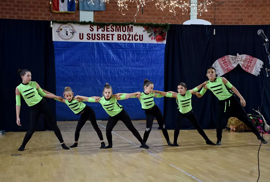 Brestovačka priredba donijela poruke zajedništva, empatije i dobrote