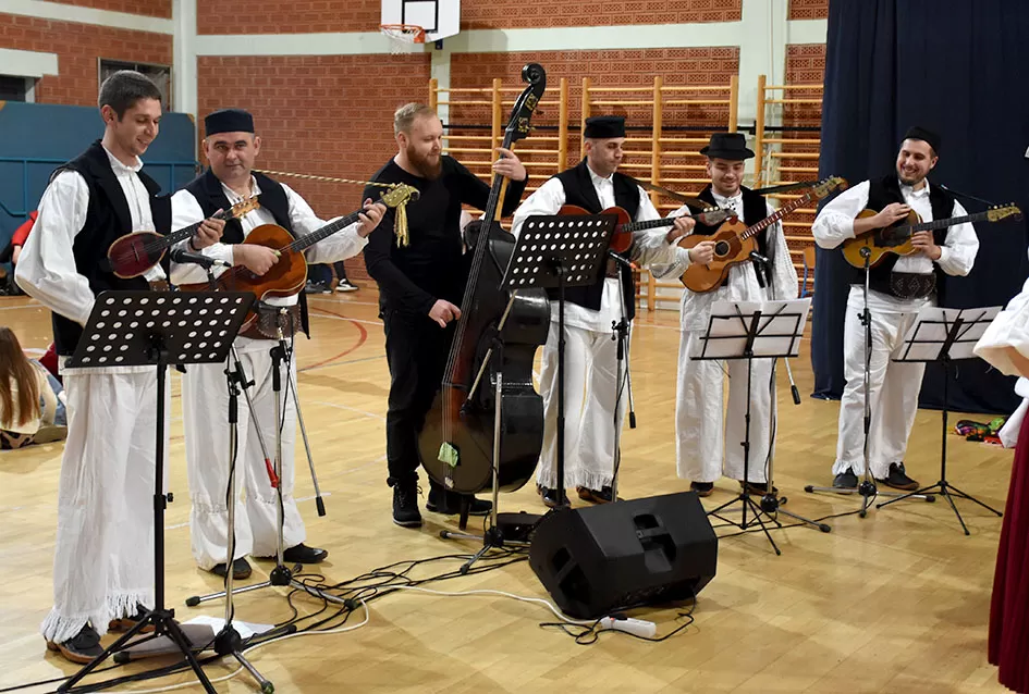 Brestovačka priredba donijela poruke zajedništva, empatije i dobrote