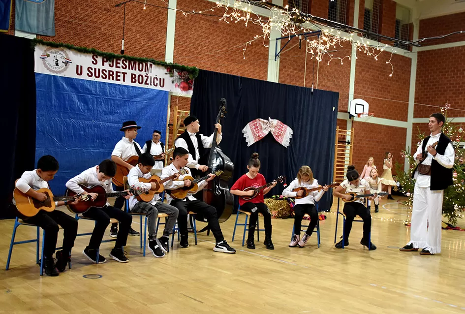 Brestovačka priredba donijela poruke zajedništva, empatije i dobrote