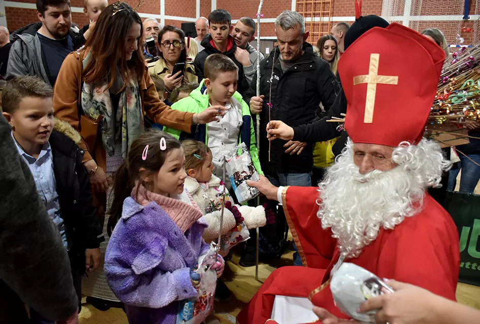 Brestovačka priredba donijela poruke zajedništva, empatije i dobrote