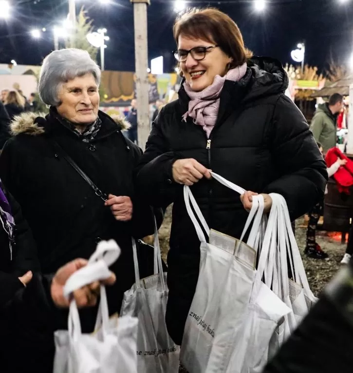 U Bećarskom šoru u znaku osoba „zlatne dobi“, ribiča i Tamburaškog sastava „Podrumski bećari”