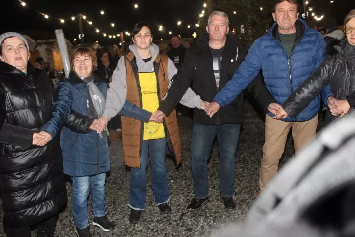 U Bećarskom šoru u znaku osoba „zlatne dobi“, ribiča i Tamburaškog sastava „Podrumski bećari”