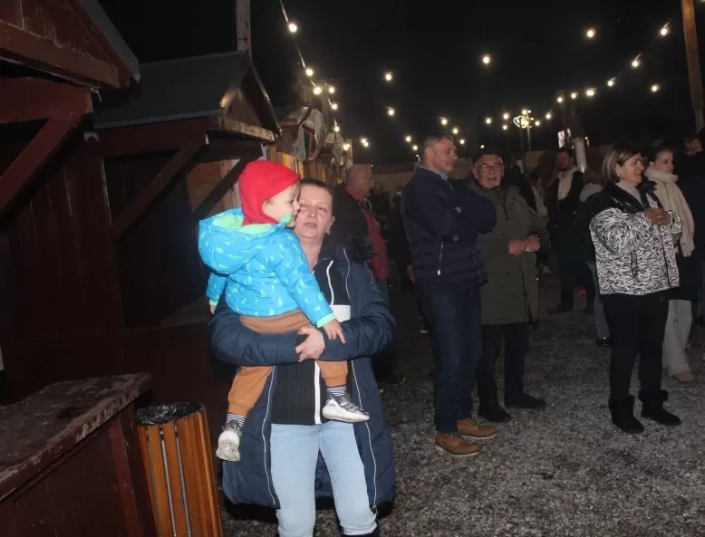 U Bećarskom šoru u znaku osoba „zlatne dobi“, ribiča i Tamburaškog sastava „Podrumski bećari”