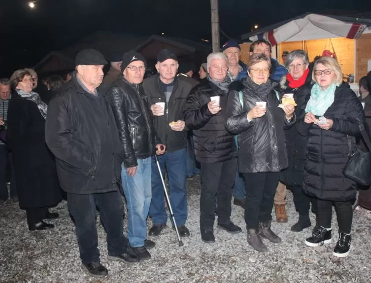 U Bećarskom šoru u znaku osoba „zlatne dobi“, ribiča i Tamburaškog sastava „Podrumski bećari”