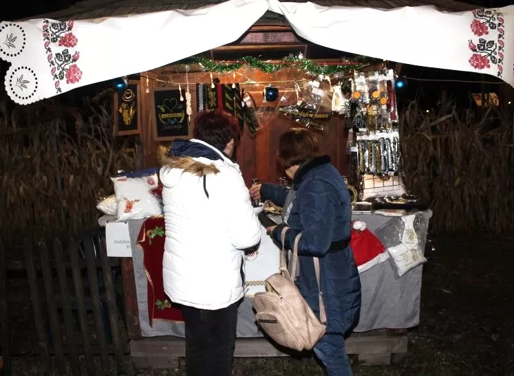 U Bećarskom šoru u znaku osoba „zlatne dobi“, ribiča i Tamburaškog sastava „Podrumski bećari”