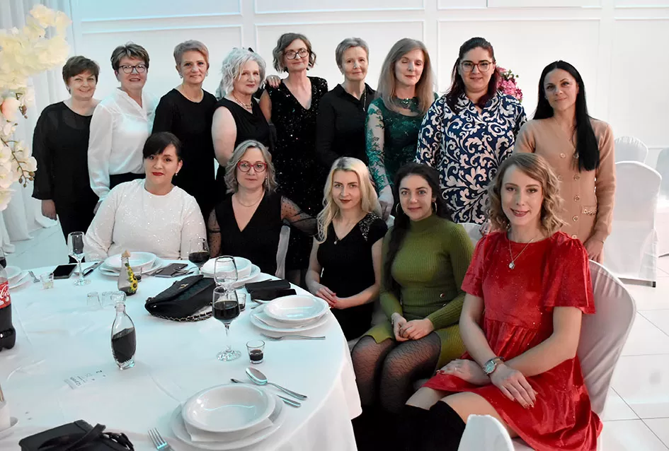 Plesna zabava u Gloriji unijela blagdanski duh u Požegu