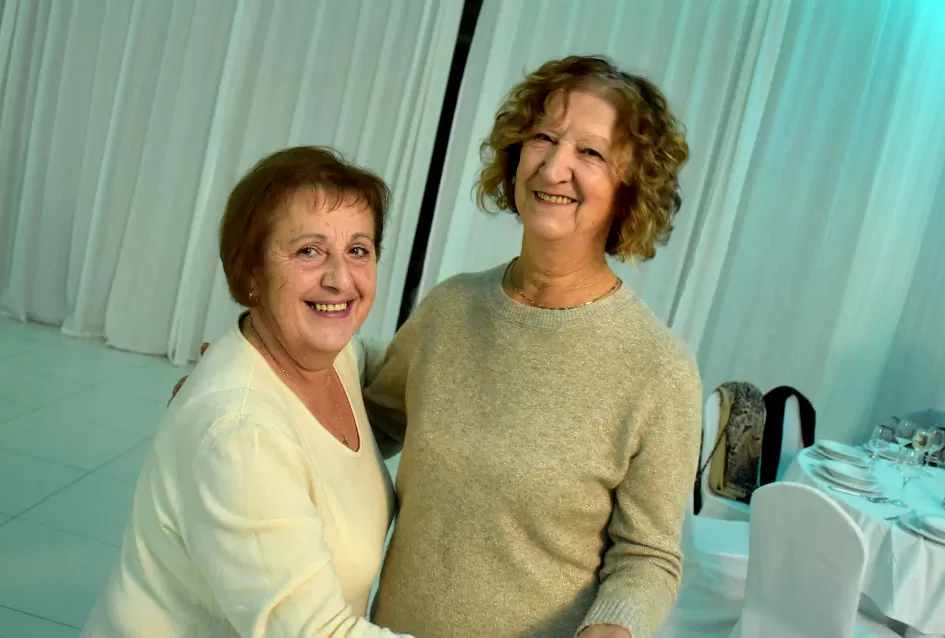 Plesna zabava u Gloriji unijela blagdanski duh u Požegu