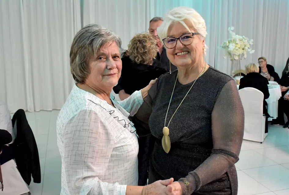 Plesna zabava u Gloriji unijela blagdanski duh u Požegu