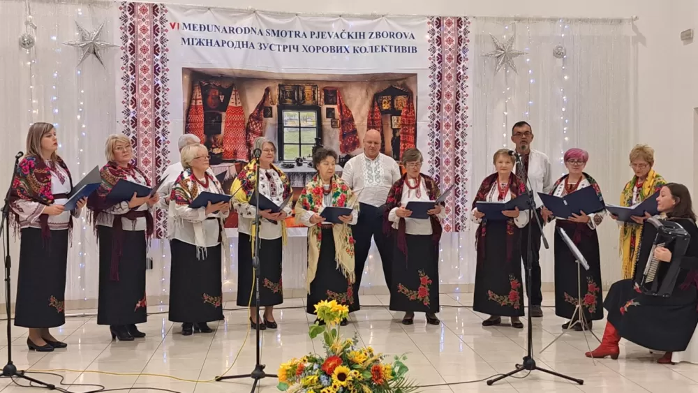 6. SMOTRA PJEVAČKIH ZBOROVA - Glazbena simbioza tradicije Ukrajinaca i Hrvata