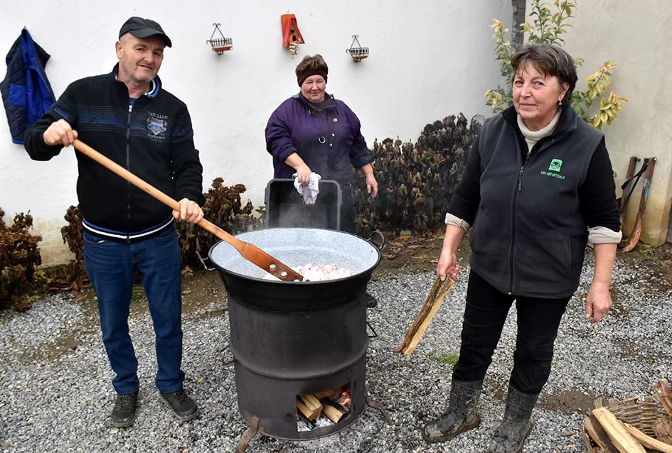 Kako su Marinclini pretvorili kolinje u druženje ʼ3 u 1ʼ
