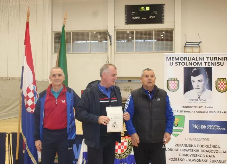 MEMORIJALNI STOLNOTENISKI TURNIR „ROBERT SESAR“: Ovogodišnji pobjednik ekipa „Halo 92“ iz Vinkovaca 