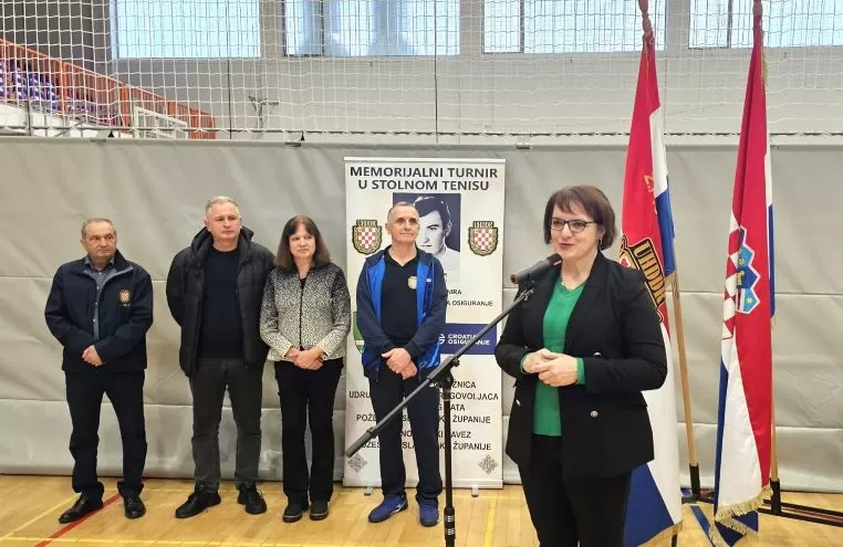 MEMORIJALNI STOLNOTENISKI TURNIR „ROBERT SESAR“: Ovogodišnji pobjednik ekipa „Halo 92“ iz Vinkovaca 