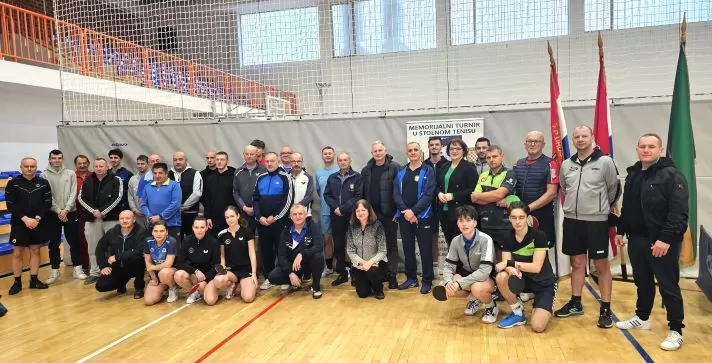 MEMORIJALNI STOLNOTENISKI TURNIR „ROBERT SESAR“: Ovogodišnji pobjednik ekipa „Halo 92“ iz Vinkovaca 