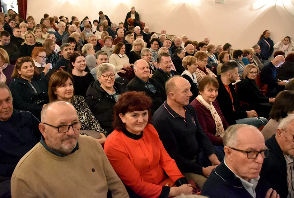 Od Lisinskog do Južne Koreje: ʼVila Velebitaʼ i ʼSinovi Ataraʼ priredili nezaboravnu adventsku večer