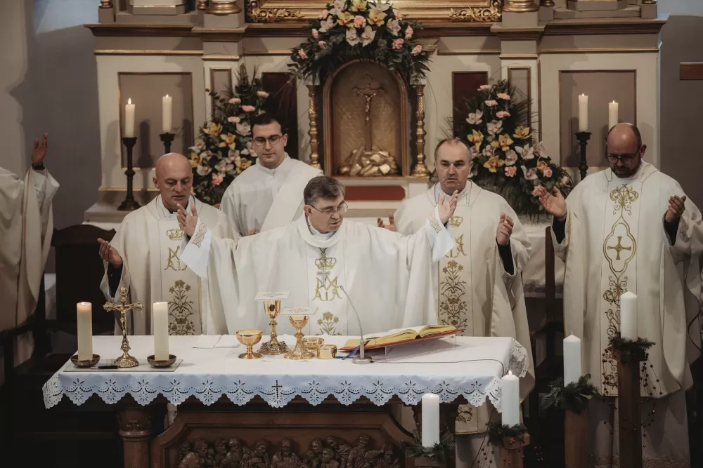 Vetovo proslavilo 90. obljetnicu posvećenja crkve