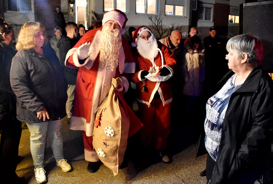 Advent u Ljeskovici: Zajedništvo, pjesma i darovi unijeli blagdansku radost u Dom za odrasle osobe