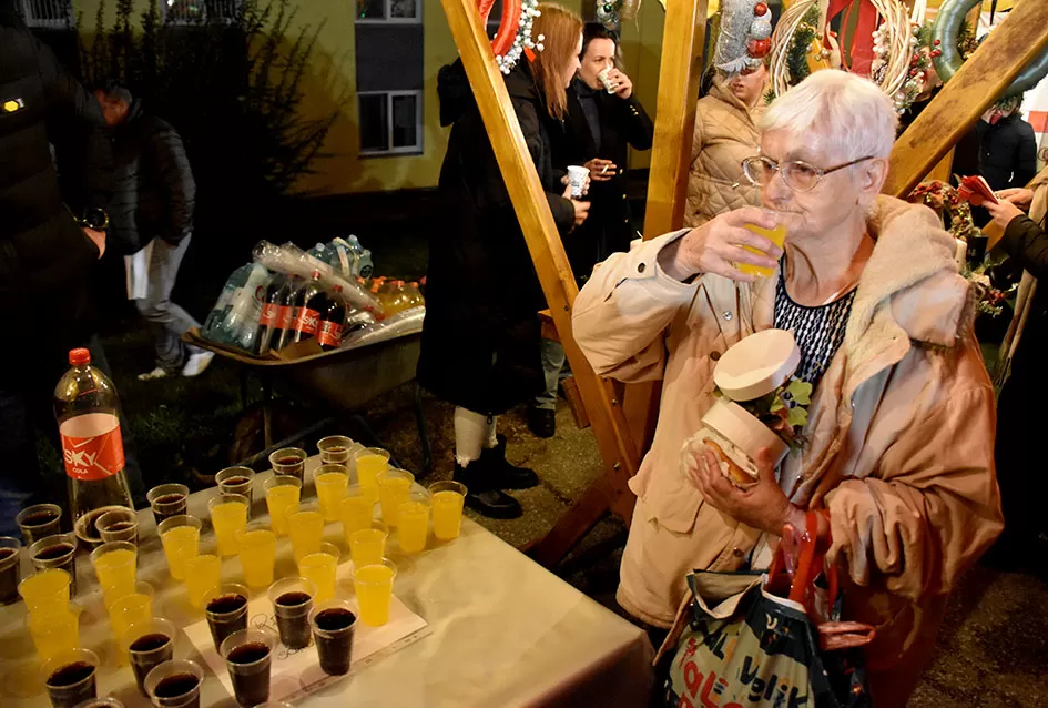 Advent u Ljeskovici: Zajedništvo, pjesma i darovi unijeli blagdansku radost u Dom za odrasle osobe