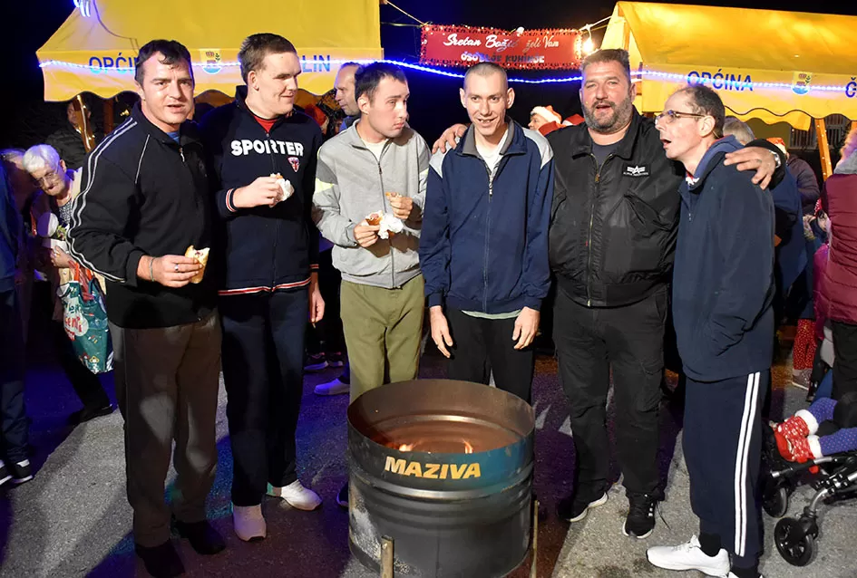 Advent u Ljeskovici: Zajedništvo, pjesma i darovi unijeli blagdansku radost u Dom za odrasle osobe