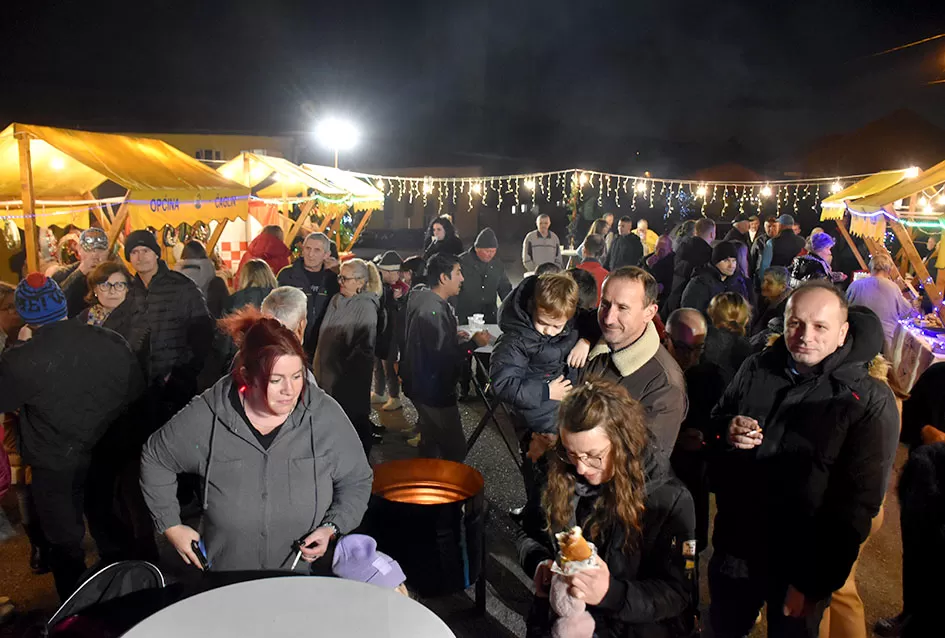 Advent u Ljeskovici: Zajedništvo, pjesma i darovi unijeli blagdansku radost u Dom za odrasle osobe