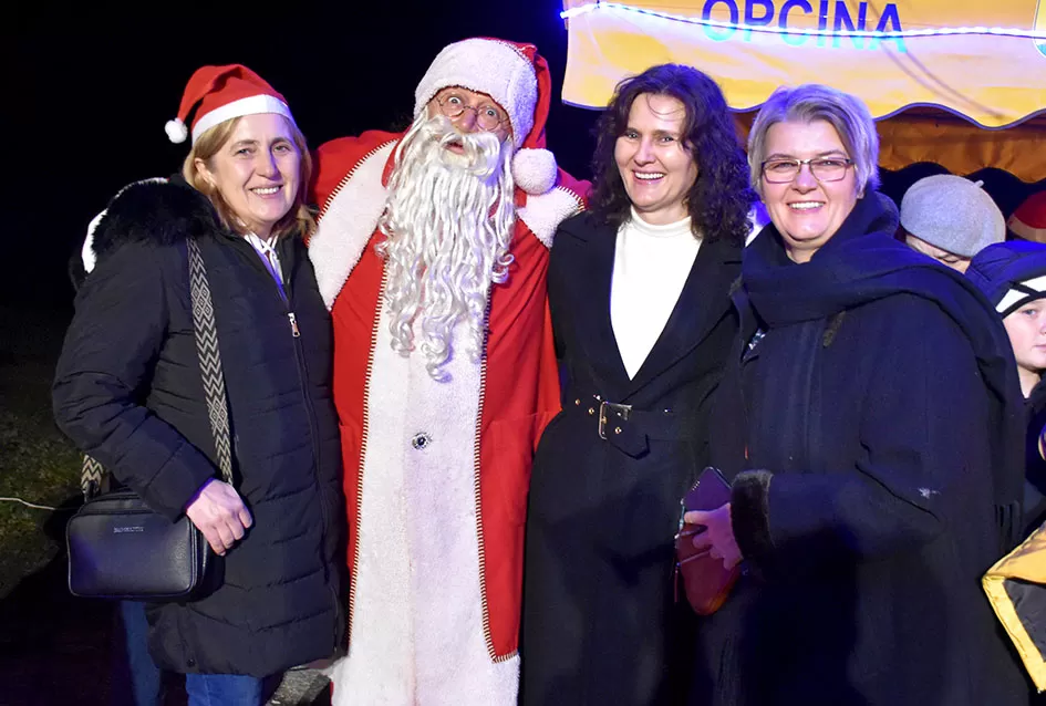 Advent u Ljeskovici: Zajedništvo, pjesma i darovi unijeli blagdansku radost u Dom za odrasle osobe