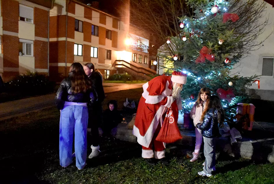 Advent u Ljeskovici: Zajedništvo, pjesma i darovi unijeli blagdansku radost u Dom za odrasle osobe