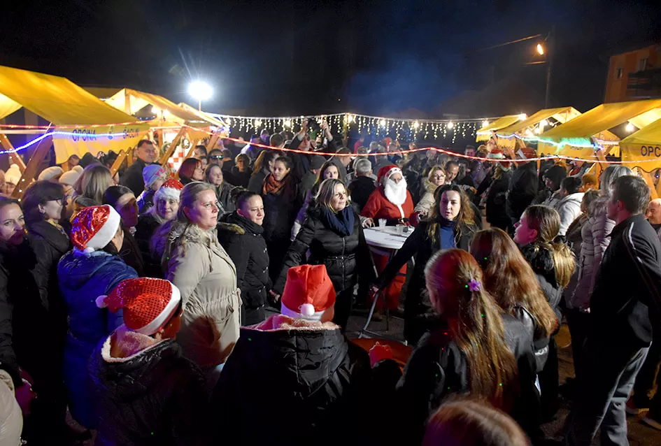 Advent u Ljeskovici: Zajedništvo, pjesma i darovi unijeli blagdansku radost u Dom za odrasle osobe