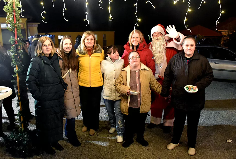 Advent u Ljeskovici: Zajedništvo, pjesma i darovi unijeli blagdansku radost u Dom za odrasle osobe