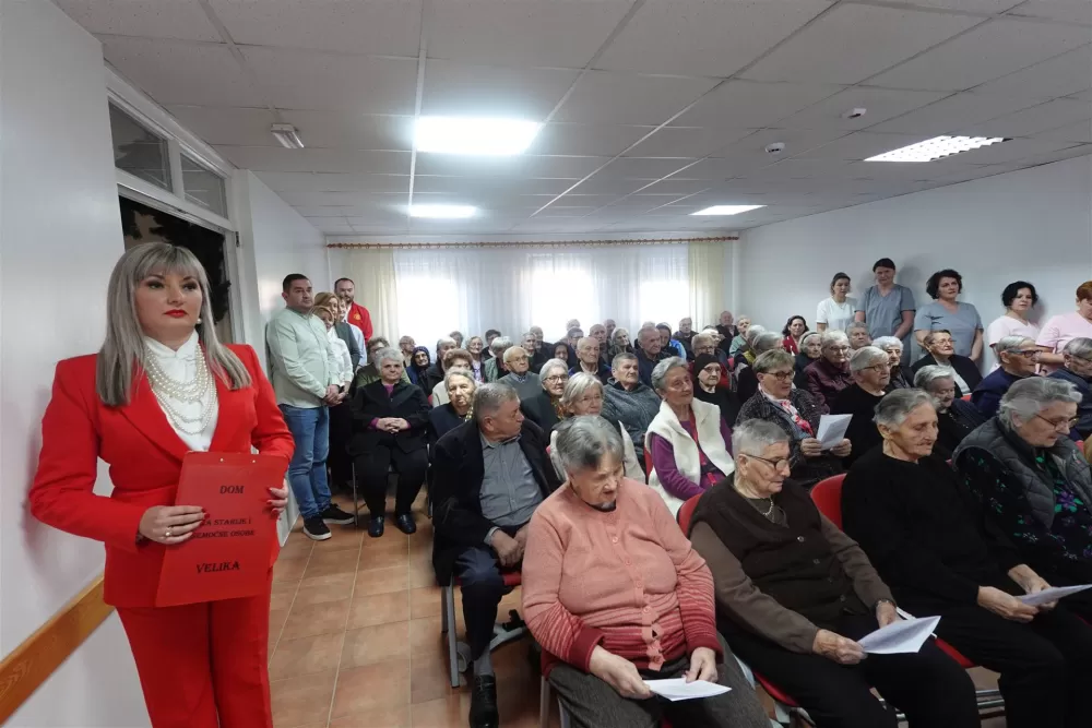 Biskup Ivo pohodio Dom za starije i nemoćne osobe u Velikoj