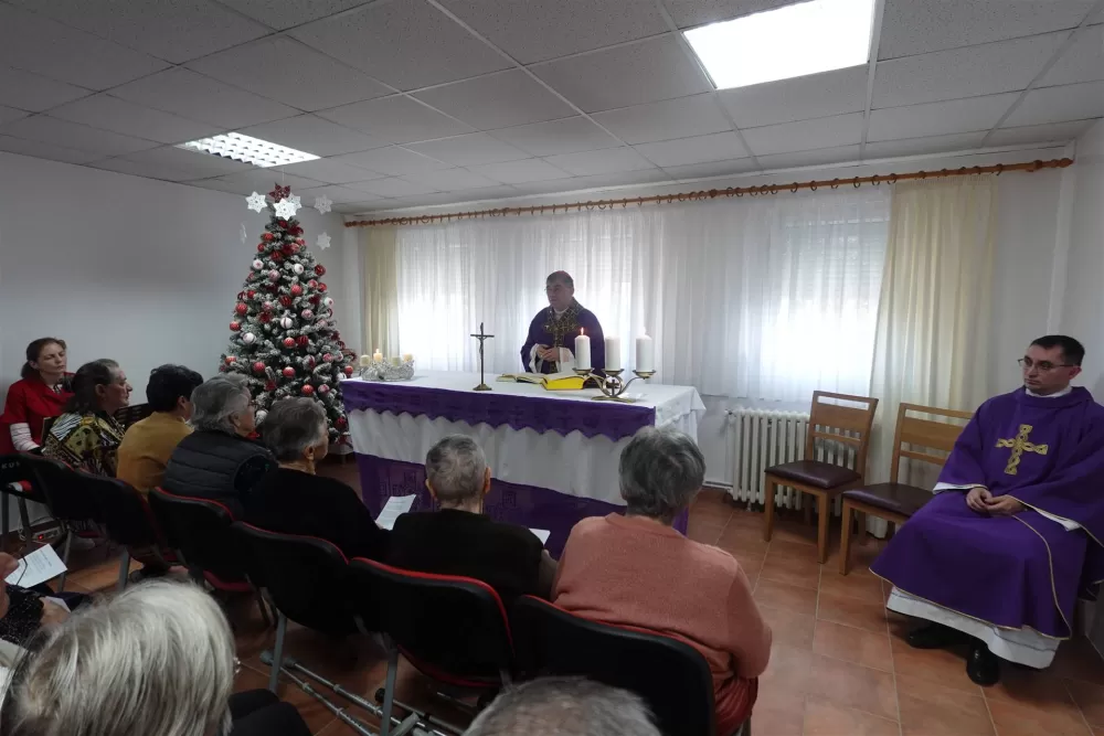 Biskup Ivo pohodio Dom za starije i nemoćne osobe u Velikoj