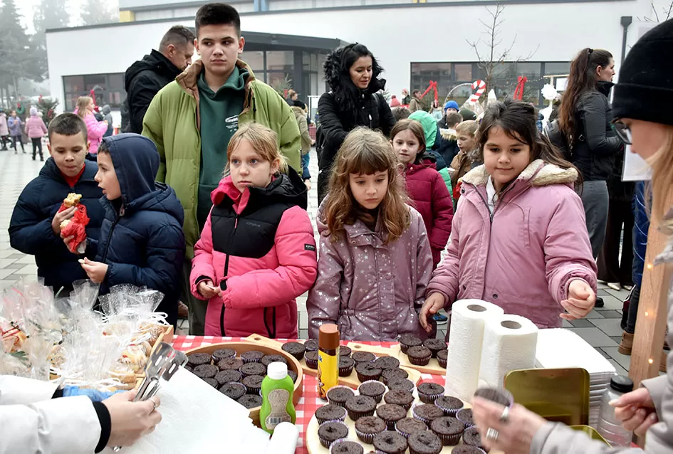 Zadrugari OŠ ʼDobriša Cesarićʼ: Od otpada do blagdanske čarolije