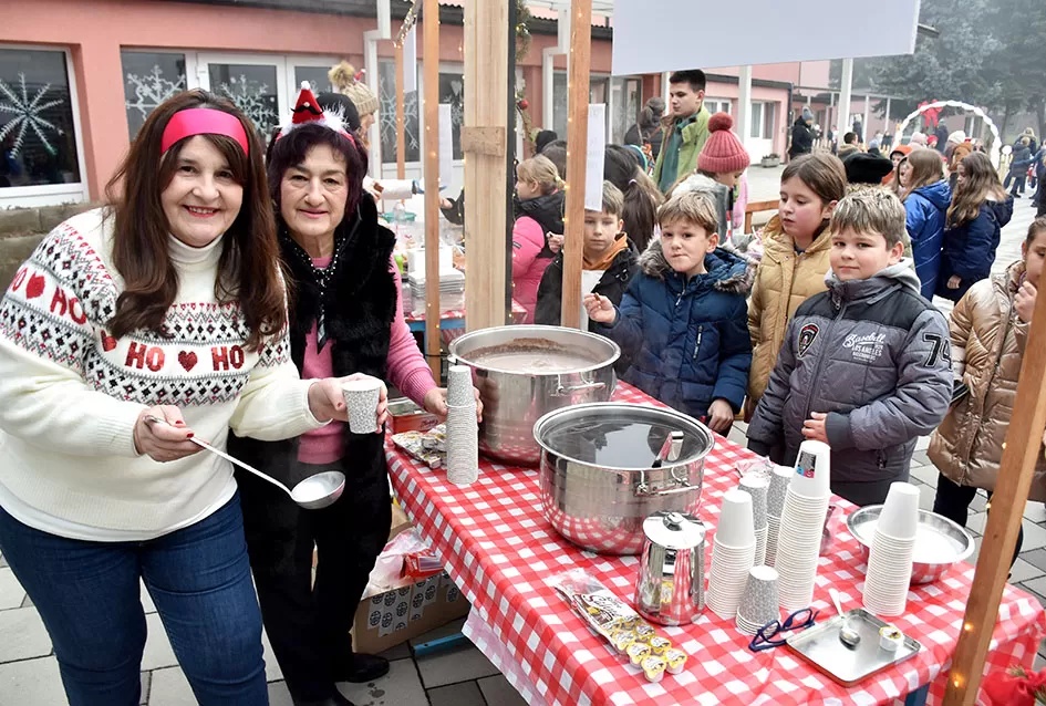 Zadrugari OŠ ʼDobriša Cesarićʼ: Od otpada do blagdanske čarolije