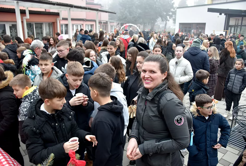 Zadrugari OŠ ʼDobriša Cesarićʼ: Od otpada do blagdanske čarolije
