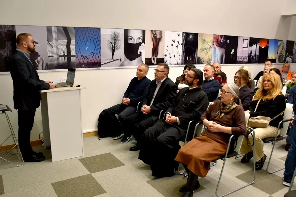 Svečana godišnja skupština Povijesnoga društva Požega: Georgije Diklić primio je Godišnju nagradu 