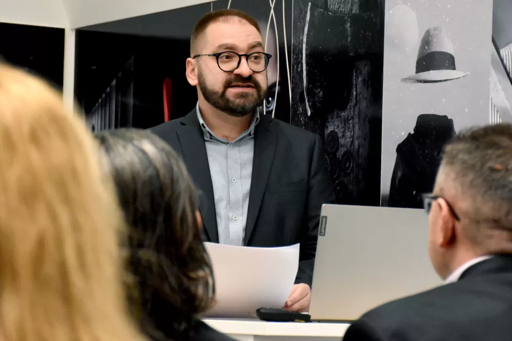 Svečana godišnja skupština Povijesnoga društva Požega: Georgije Diklić primio je Godišnju nagradu 