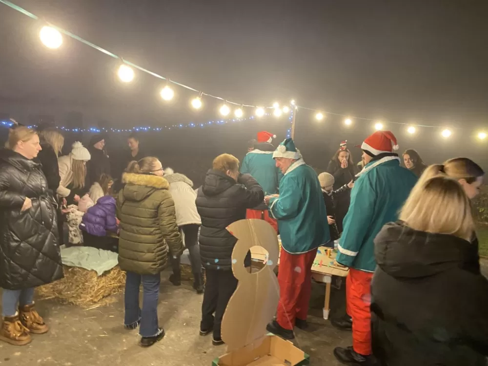 Adventska radost u Alilovcima: Mališani vrtića Bambi oduševili mještane predblagdanskim programom