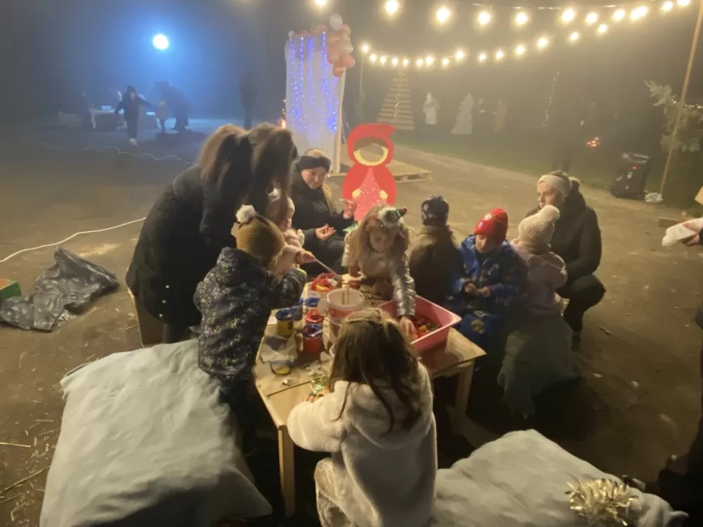 Adventska radost u Alilovcima: Mališani vrtića Bambi oduševili mještane predblagdanskim programom