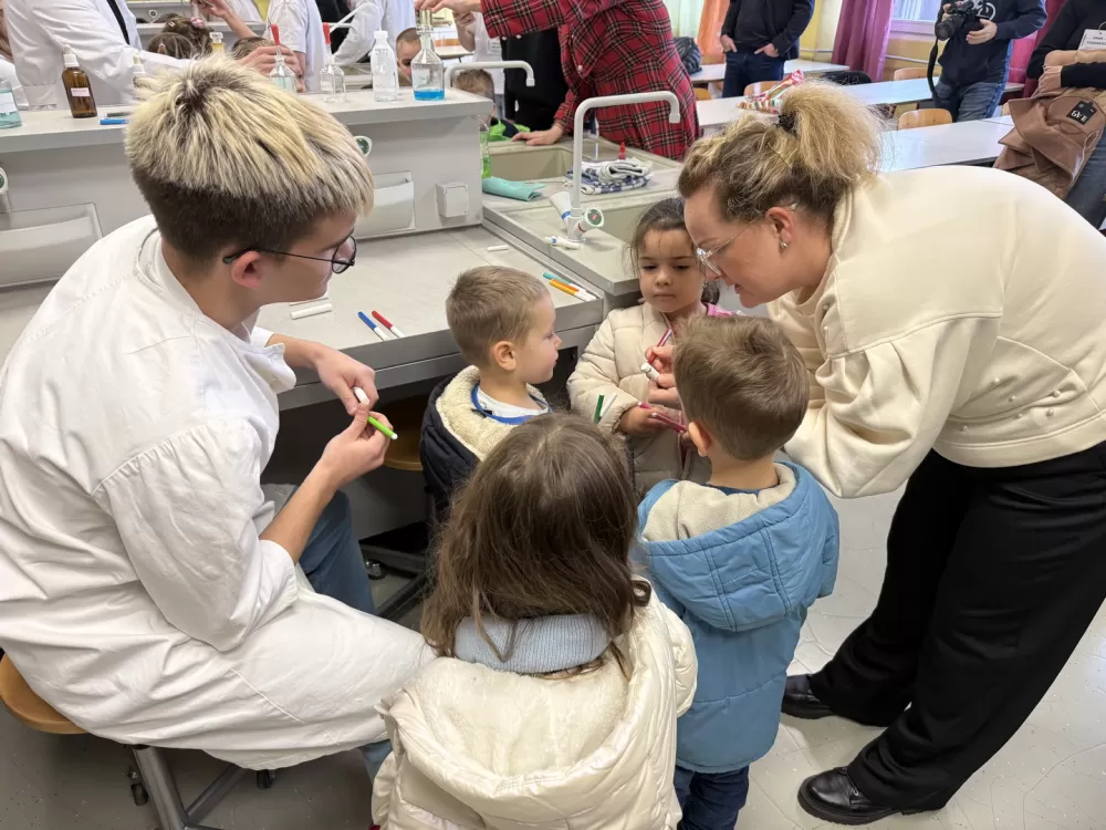 Održan GMM FEST(IVAL) 2025 u Gimnaziji „Matija Mesić“ – Slavonski Brod proslavio dan znanosti, tehnologije i inovacija