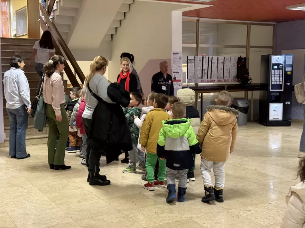 Održan GMM FEST(IVAL) 2025 u Gimnaziji „Matija Mesić“ – Slavonski Brod proslavio dan znanosti, tehnologije i inovacija