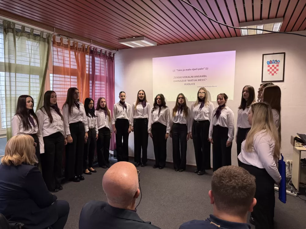 Održan GMM FEST(IVAL) 2025 u Gimnaziji „Matija Mesić“ – Slavonski Brod proslavio dan znanosti, tehnologije i inovacija