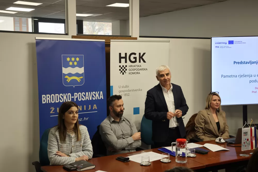 SB Online | U HGK – ŽK Slavonski Brod održana radionica „Fiskalizacija 2.0 – 1 URED – 1 RJEŠENJE“