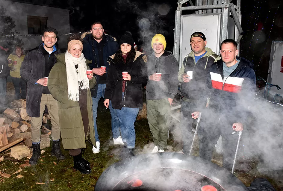 Mladi iz Daranovaca zajedništvom i entuzijazmom oživjeli adventsku priču svoga mjesta koja je okupila gotovo 200 mještana